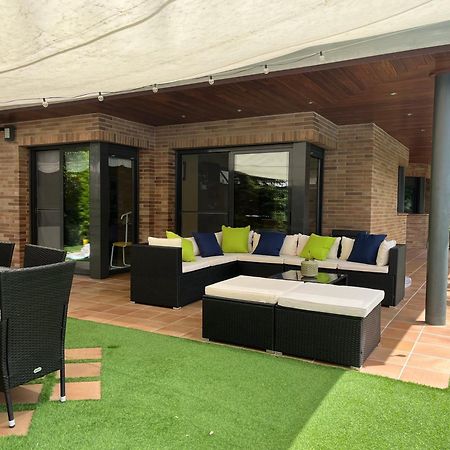 Washingtonia Villa Near Sitges Canyelles  Exterior photo