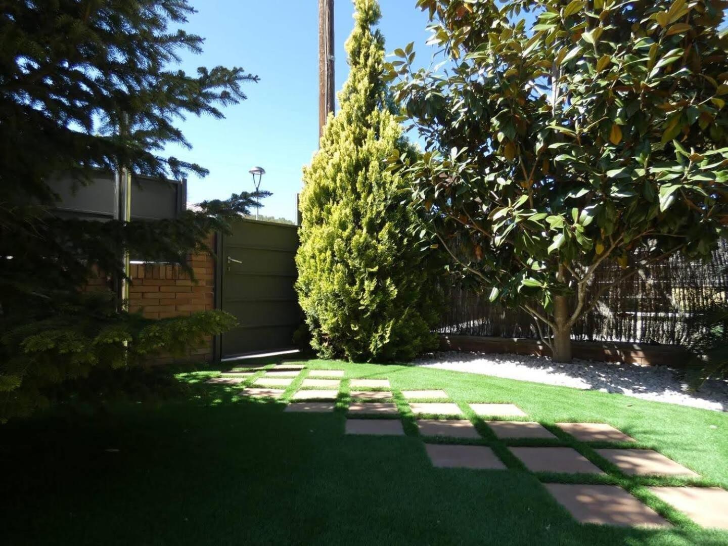 Washingtonia Villa Near Sitges Canyelles  Exterior photo