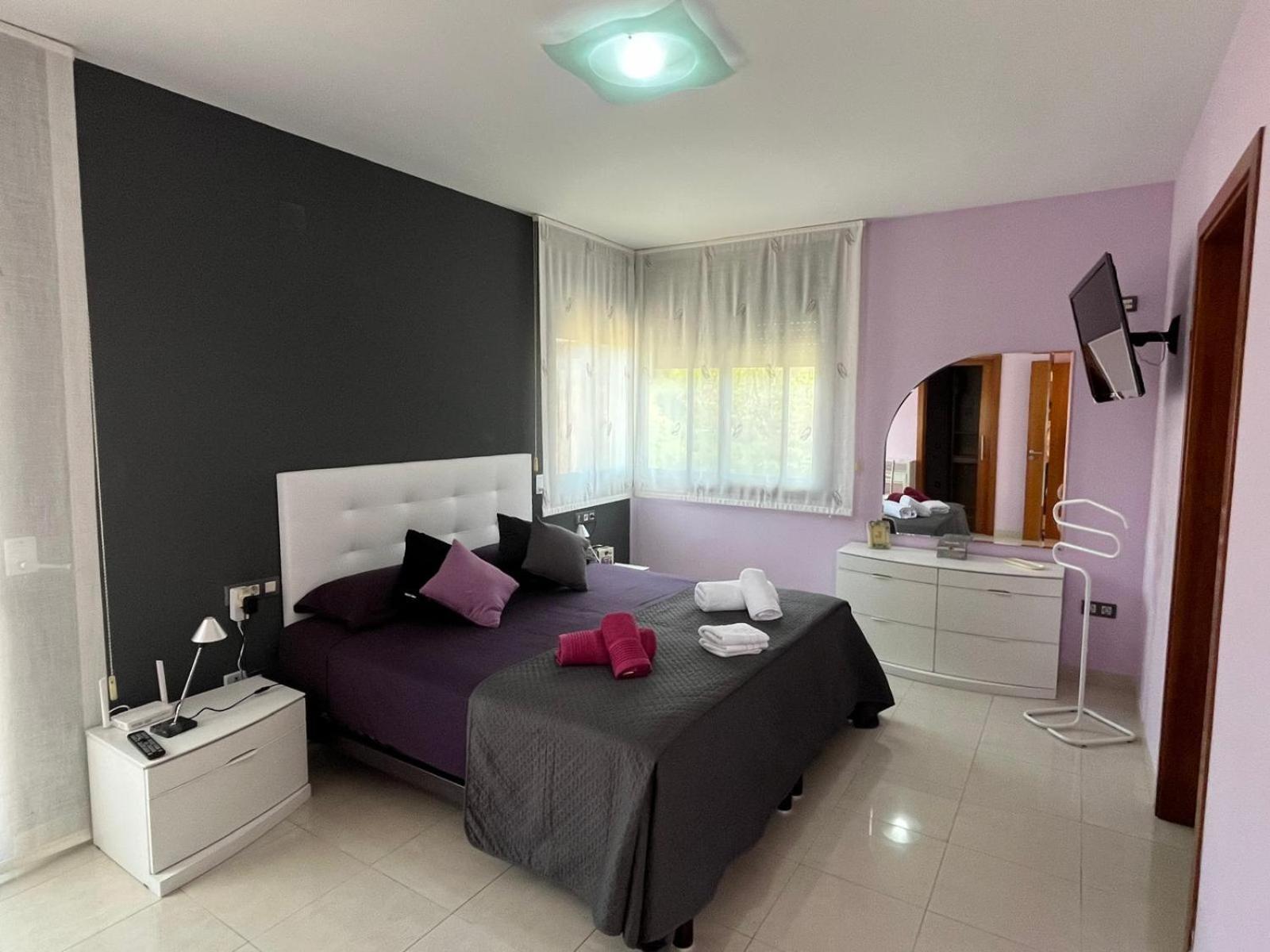 Washingtonia Villa Near Sitges Canyelles  Exterior photo